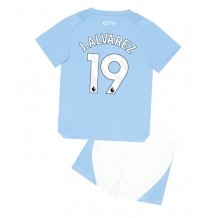 Manchester City Julian Alvarez #19 Hjemmedraktsett Barn 2023-24 Kortermet (+ Korte bukser)